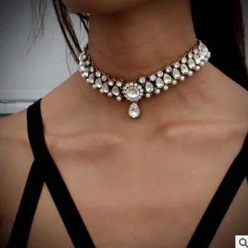 Cirkon ogrlica z biserno ogrlico